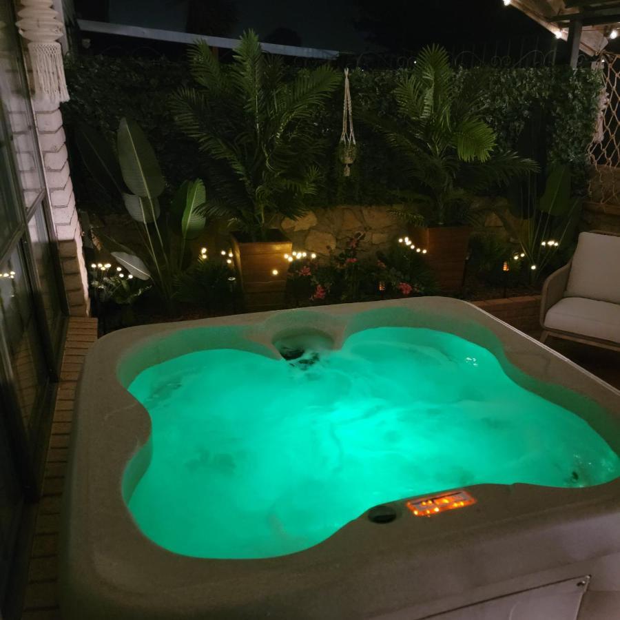 Desert Oasis With Hot Tub! Лас-Крусес Экстерьер фото
